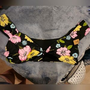 NWT Victoria's Secret Floral Reversible Bathing Suit Top